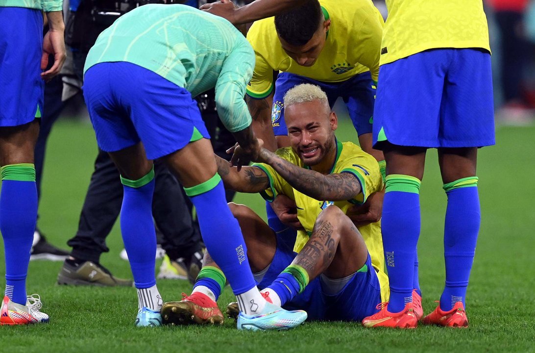 Neymar tras la eliminación de Brasil en Qatar 2022  EFE/EPA/Neil Hall
